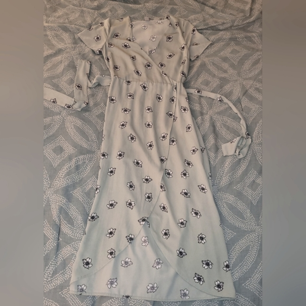 Pastel/sage green floral midi dress